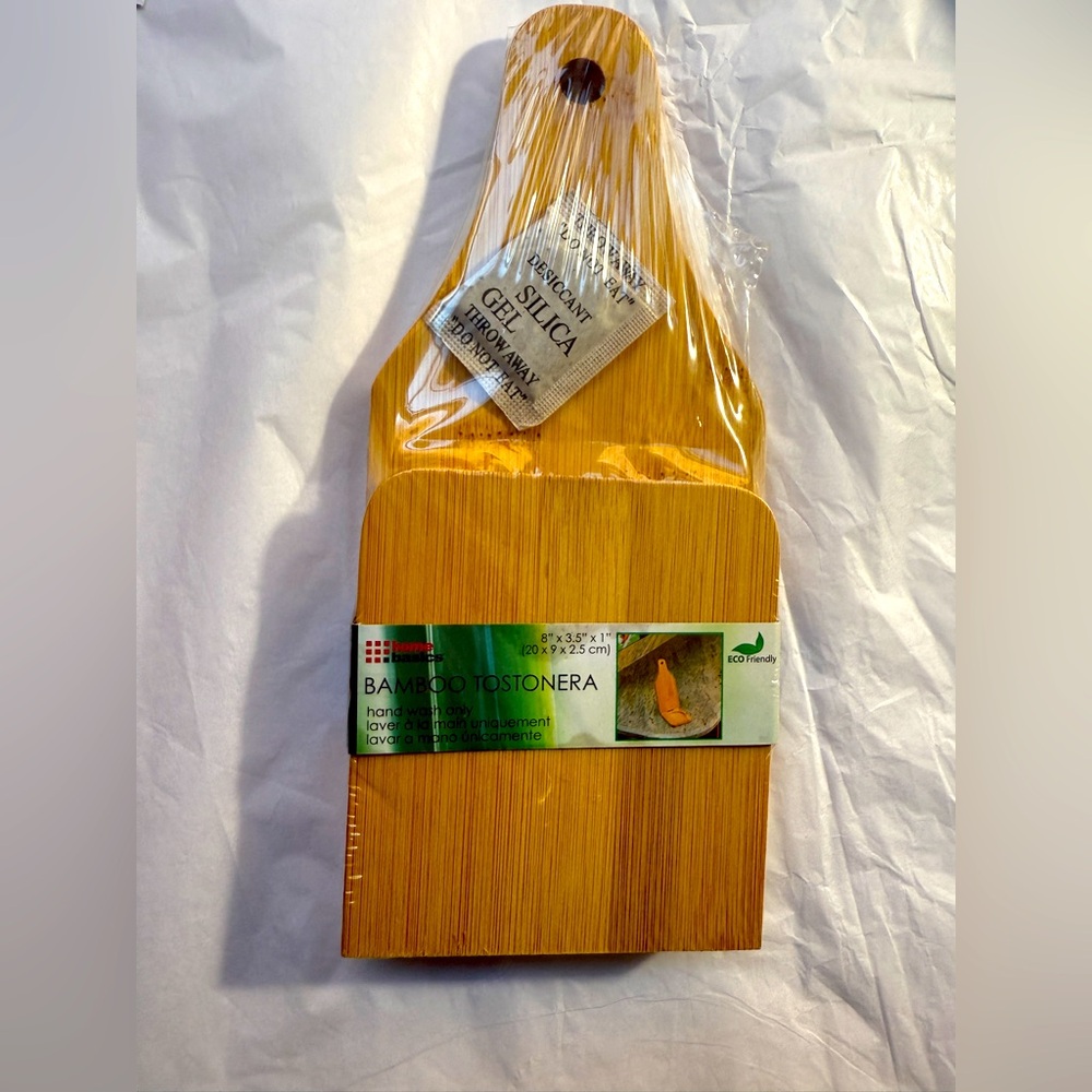 Home Basics Bamboo
Tostonera Plaintain Press - Large 4.5" x 10"